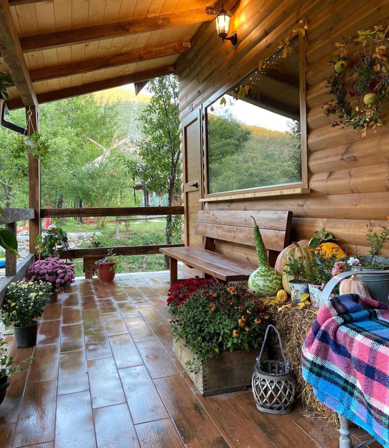 Agora Farmhouse Koman Exterior photo