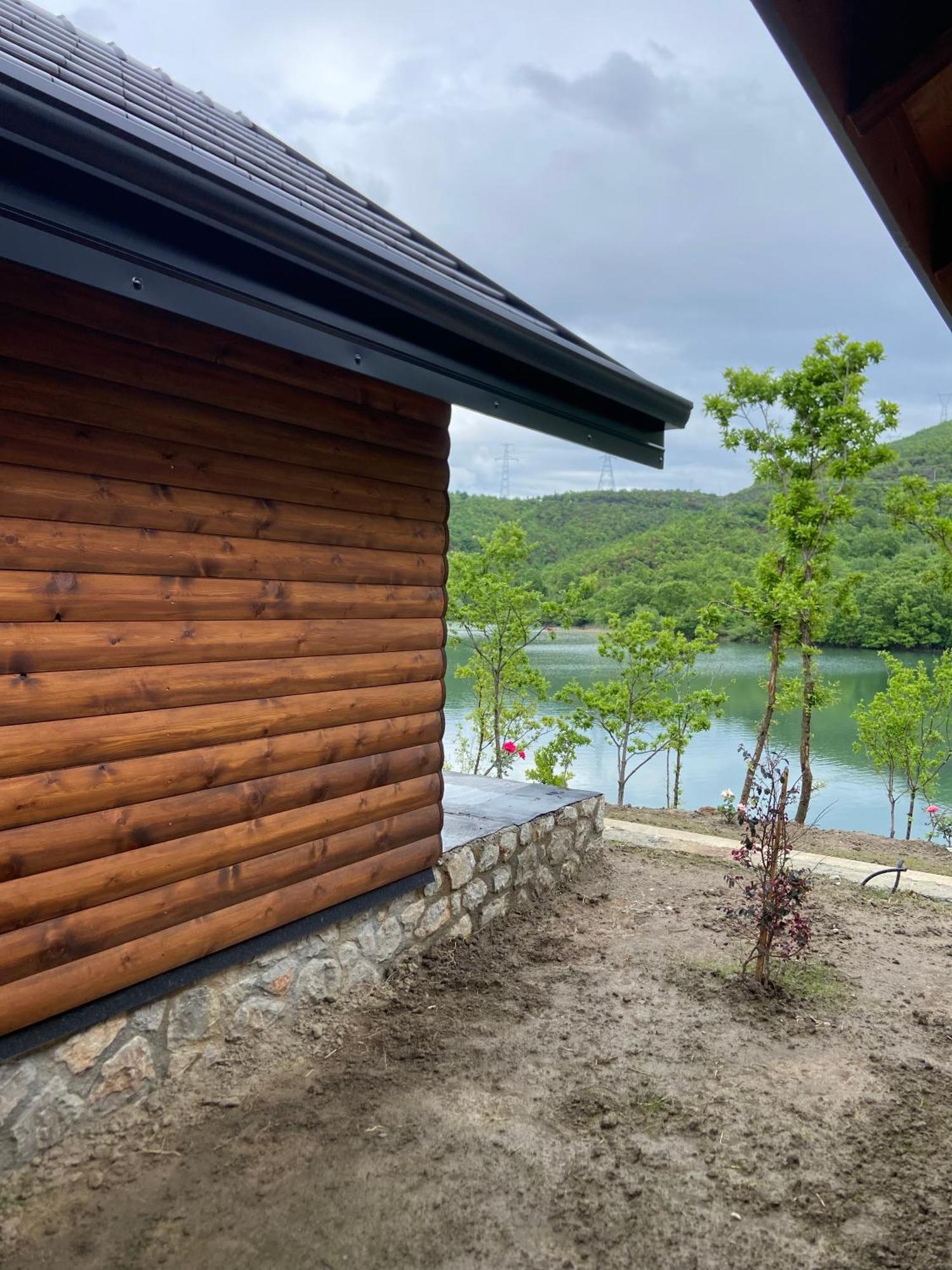 Agora Farmhouse Koman Exterior photo